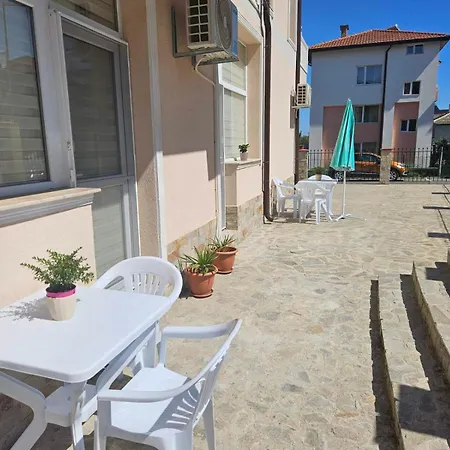 кастро2-castro Apartments2 דירה *