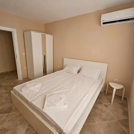 кастро2-castro Apartments2 * 茨雷沃